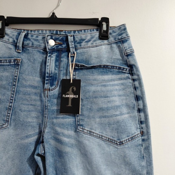 Flamingals Womens Floral Embroidered Wide Leg Cropped Jeans Light Wash Size L - Picture 9 of 16